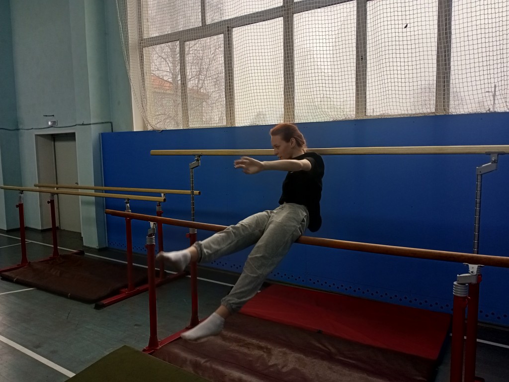 Школьные соревнование по гимнастике среди 1-11 классов. 19